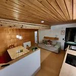 Gaestehaus Groder 라우리스