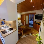 게스트하우스 Gaestehaus Groder 라우리스