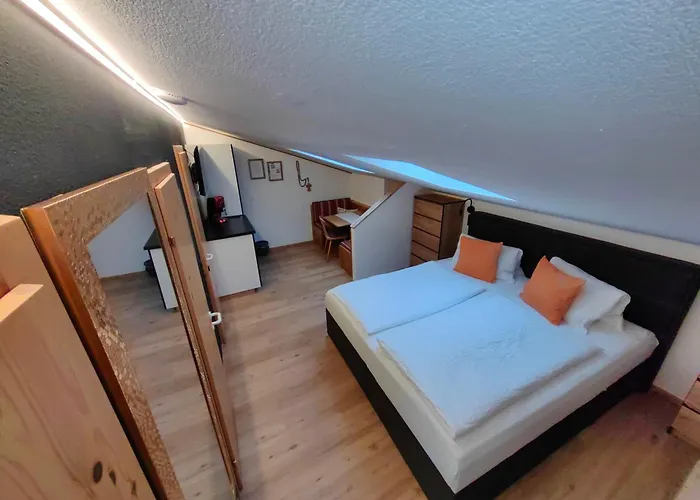 Gaestehaus Groder 招待所 3*